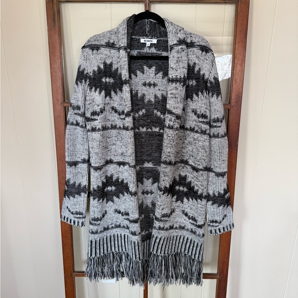 BB Dakota Sweaters - BB Dakota Black & Gray Aztec Pattern Knit Cardigan Sweater w/ Fringe Detail - S